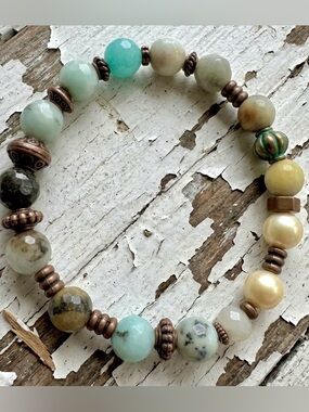 Mixed Stone and Pearl Stretch Bracelet in Mint Green, Cream, and Copper